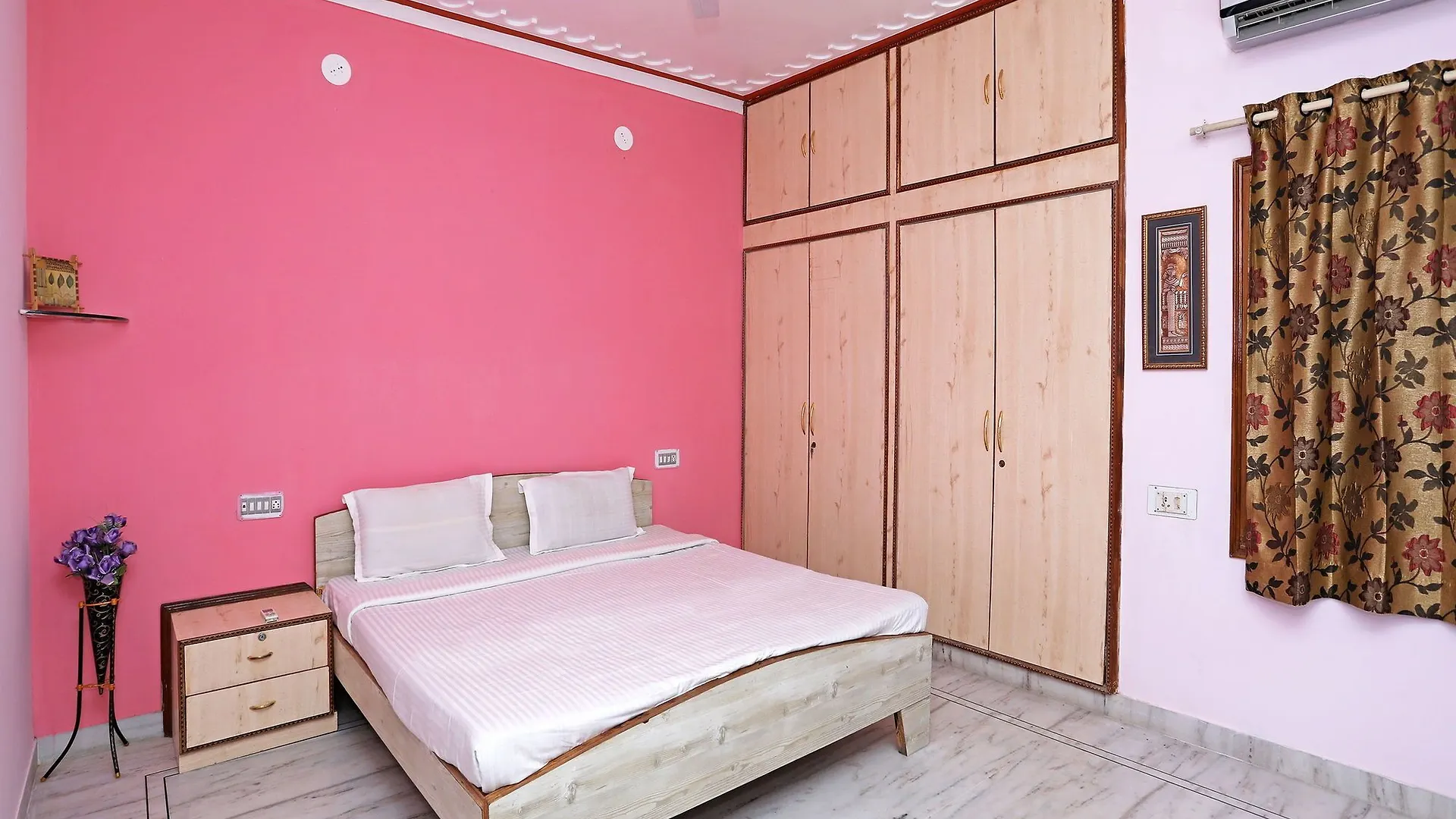 Oyo Home 9773 Classic 3Bhk Villa Near Goverdhan Lake Ουνταϊπούρ Διαμέρισμα