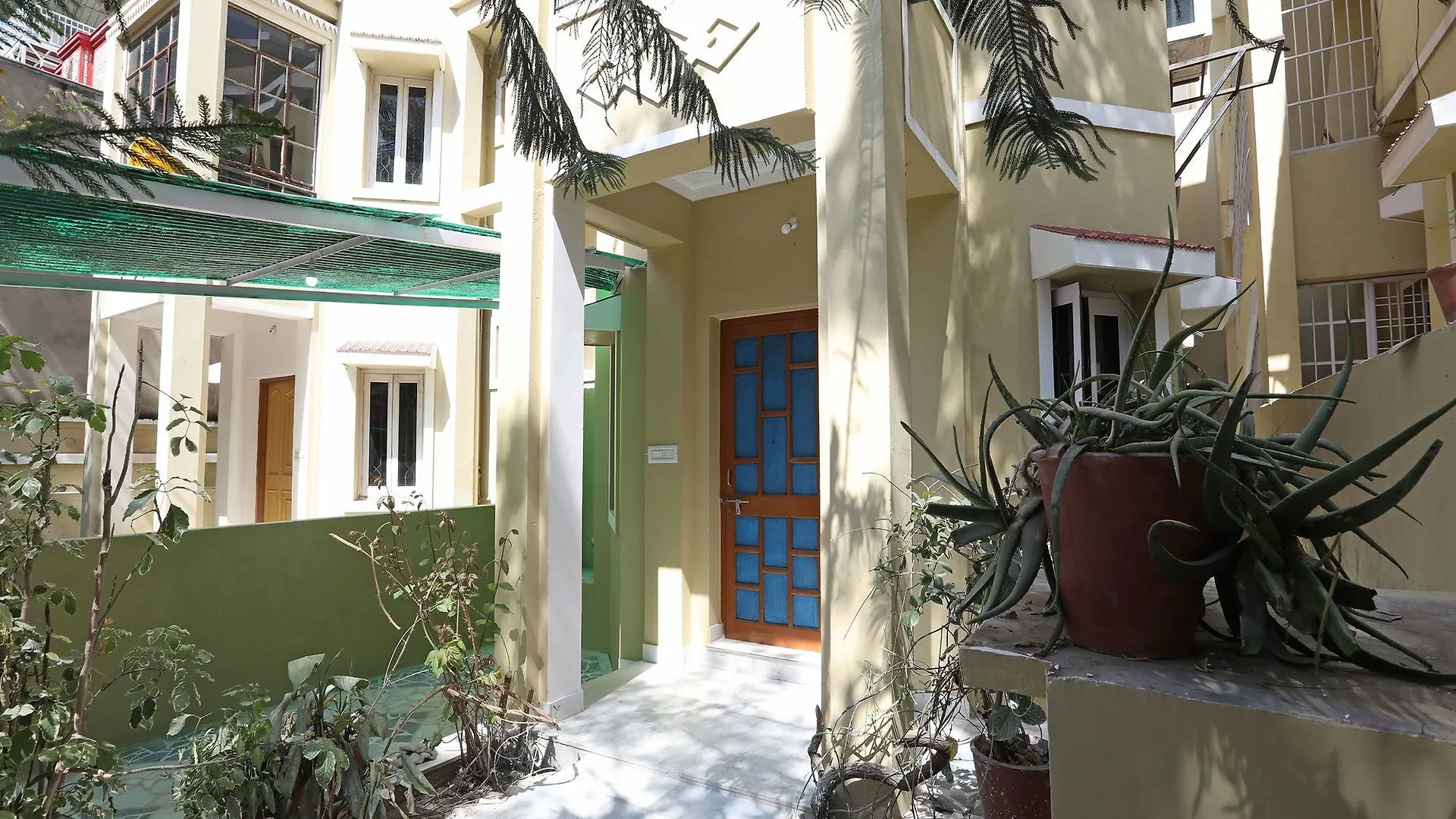 Oyo Home 9773 Classic 3Bhk Villa Near Goverdhan Lake Ουνταϊπούρ Ινδία