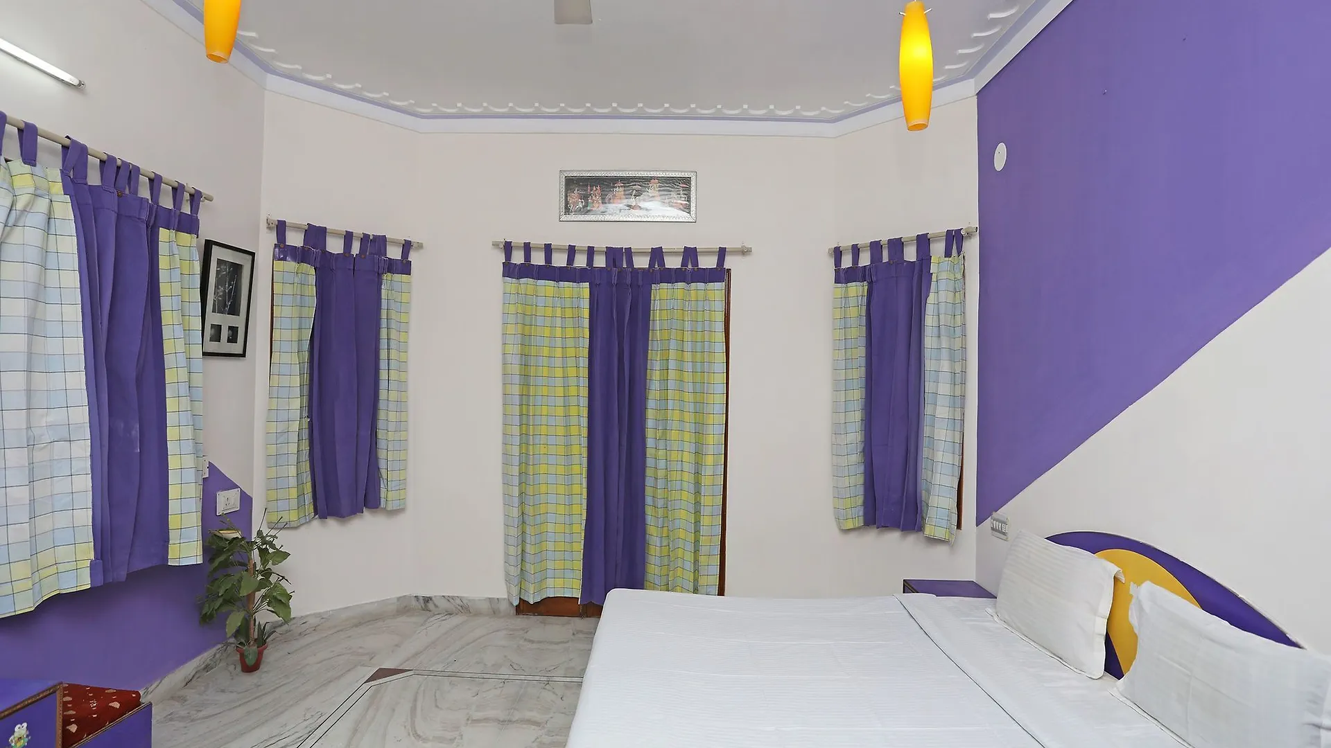 Διαμέρισμα Oyo Home 9773 Classic 3Bhk Villa Near Goverdhan Lake Ουνταϊπούρ Ινδία